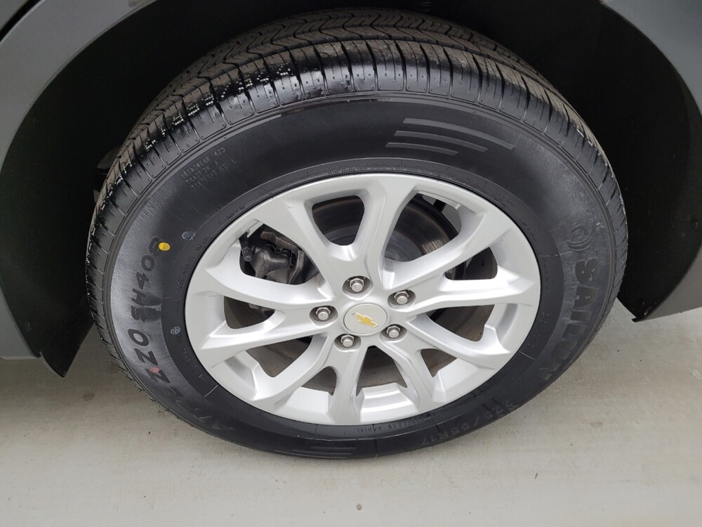 2020 Chevrolet Equinox in Columbus, OH 43228 - 18143611 31