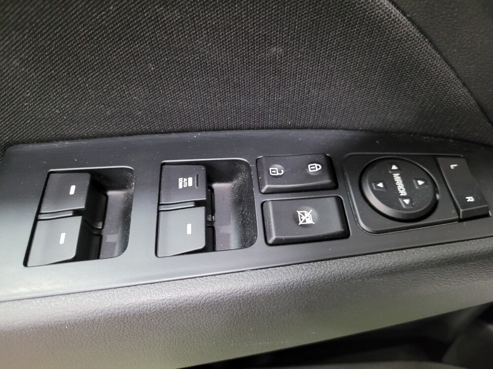 2018 Hyundai Elantra in New Castle, DE 19720 - 18143618 27
