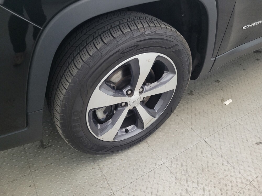 2019 Jeep Cherokee in New Castle, DE 19720 - 18143621 31
