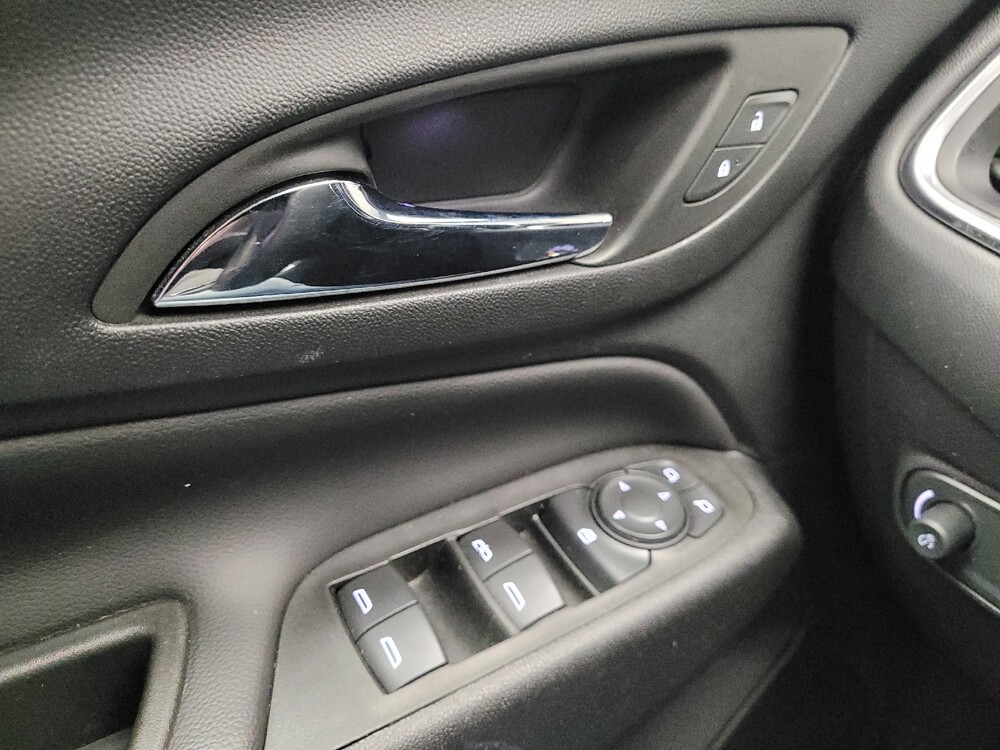 2022 Chevrolet Equinox in Eastpointe, MI 48021 - 18143624 27