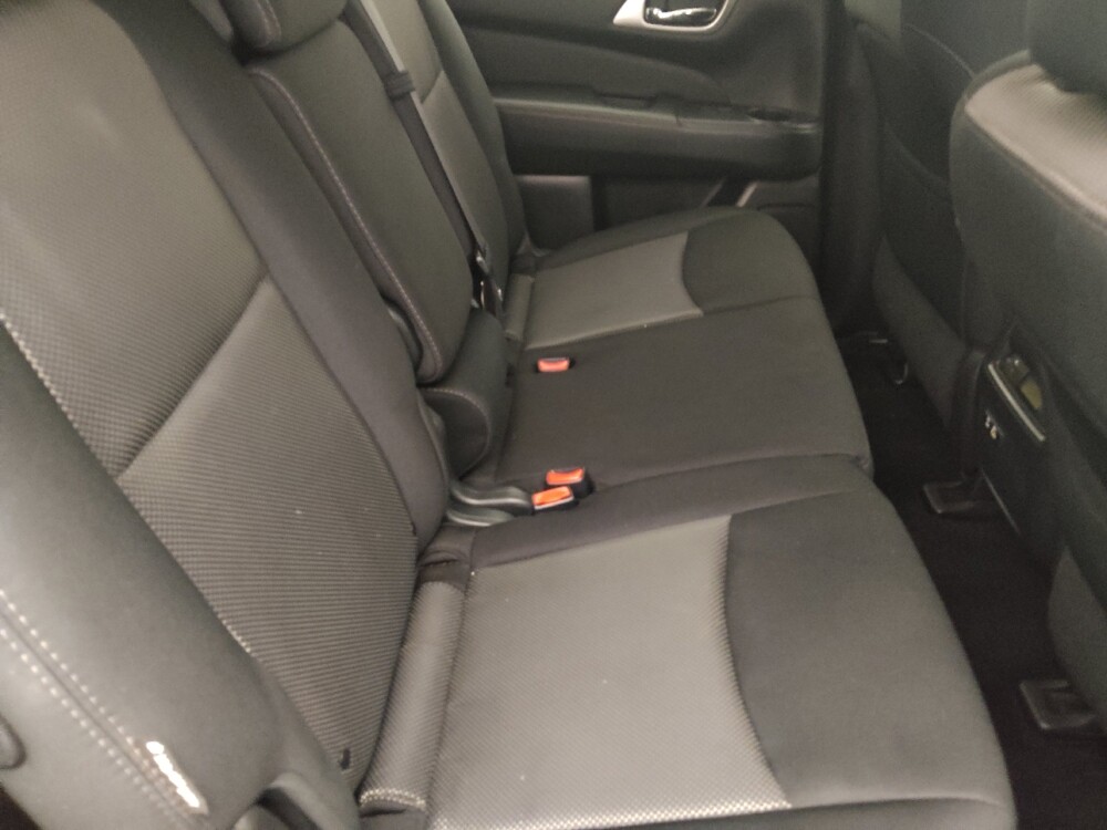 2020 Nissan Pathfinder in Bradenton, FL 34207 - 18143625 19