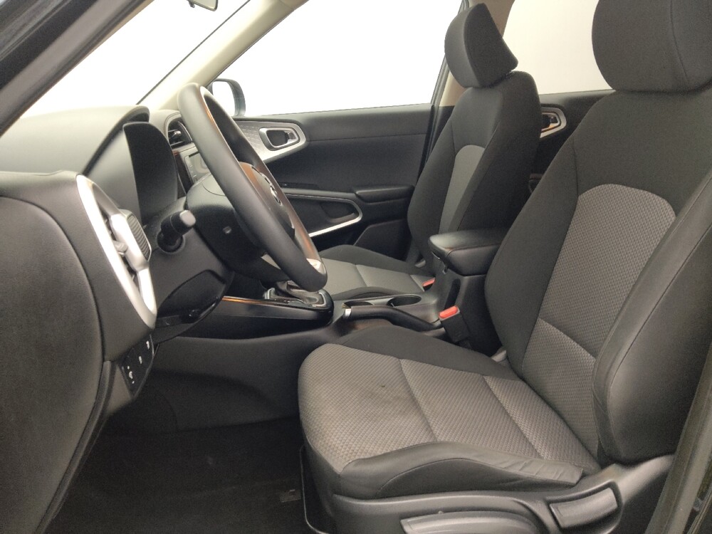 2020 Kia Soul in Orlando, FL 32808 - 18143640 17