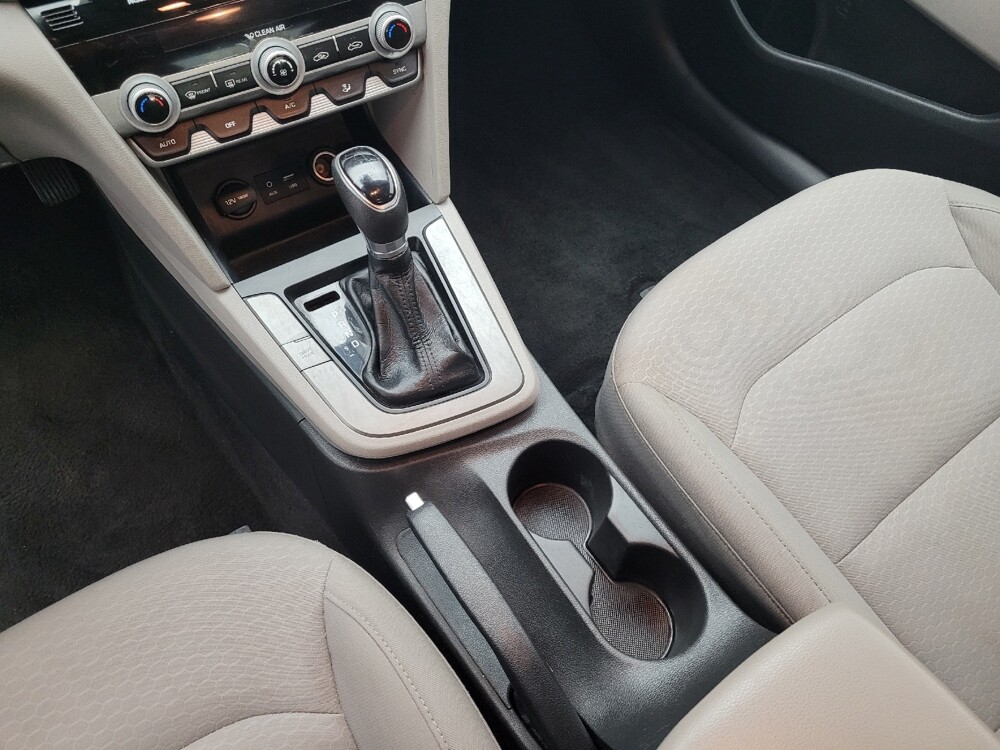 2020 Hyundai Elantra in Greenville, SC 29607 - 18143653 26