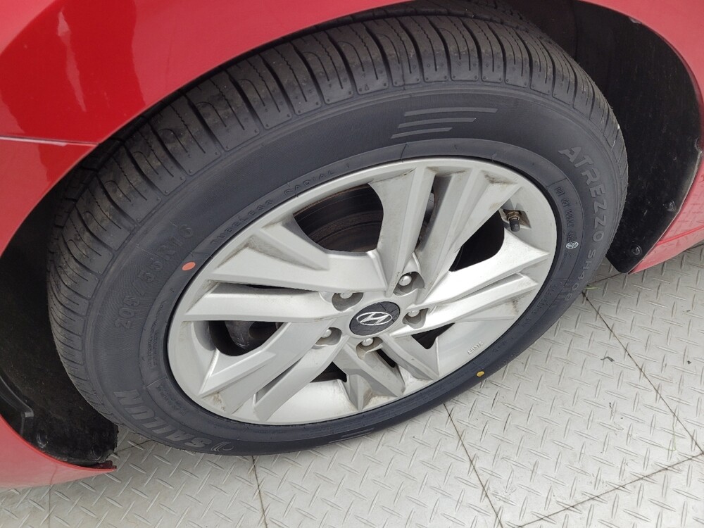 2020 Hyundai Elantra in Greenville, SC 29607 - 18143653 31