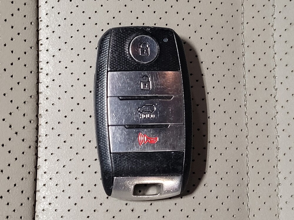 2019 Kia Sorento in Orlando, FL 32808 - 18143657 32