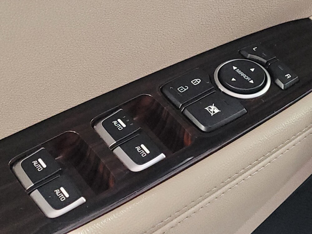 2019 Kia Sorento in Orlando, FL 32808 - 18143657 27