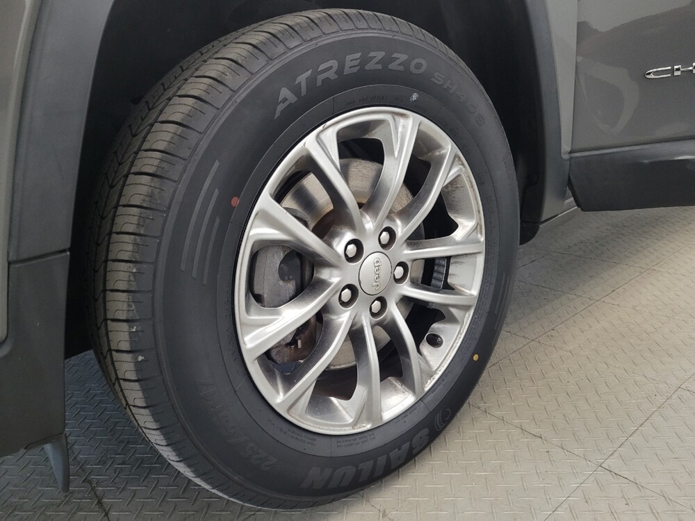 2019 Jeep Cherokee in Pittsburgh, PA 15236 - 18143671 31