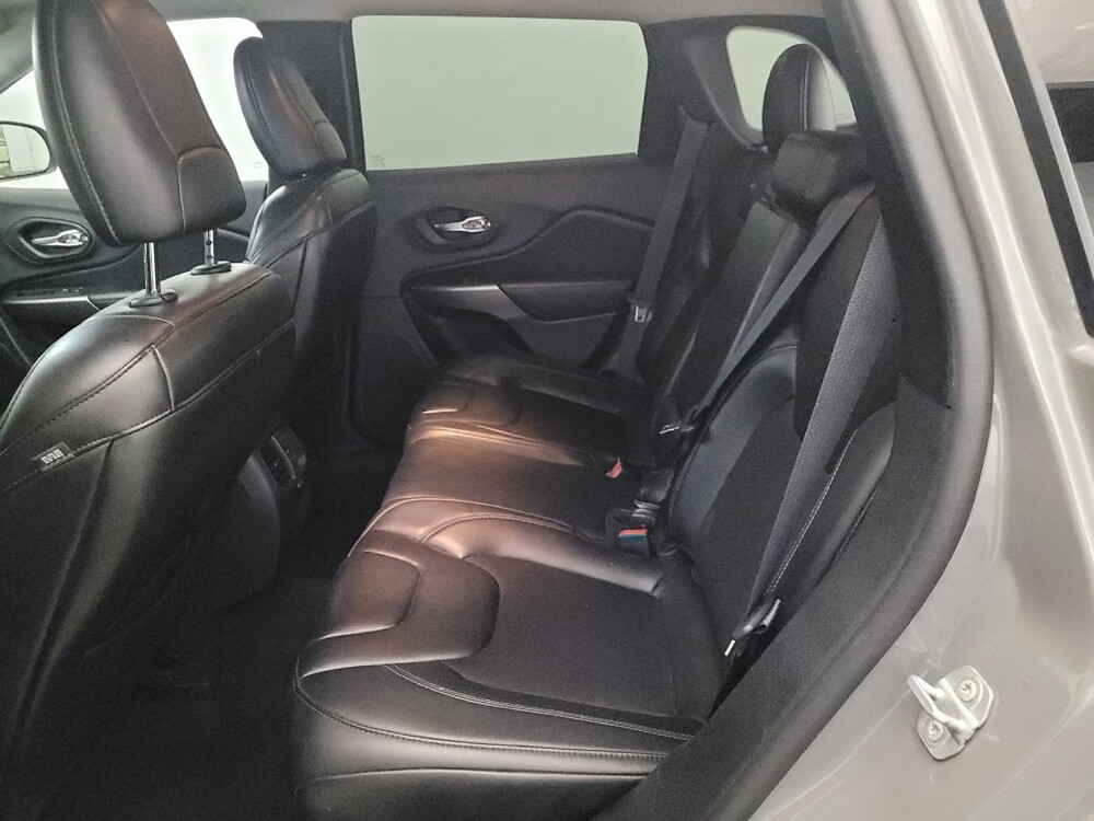 2019 Jeep Cherokee in Pittsburgh, PA 15236 - 18143671 18