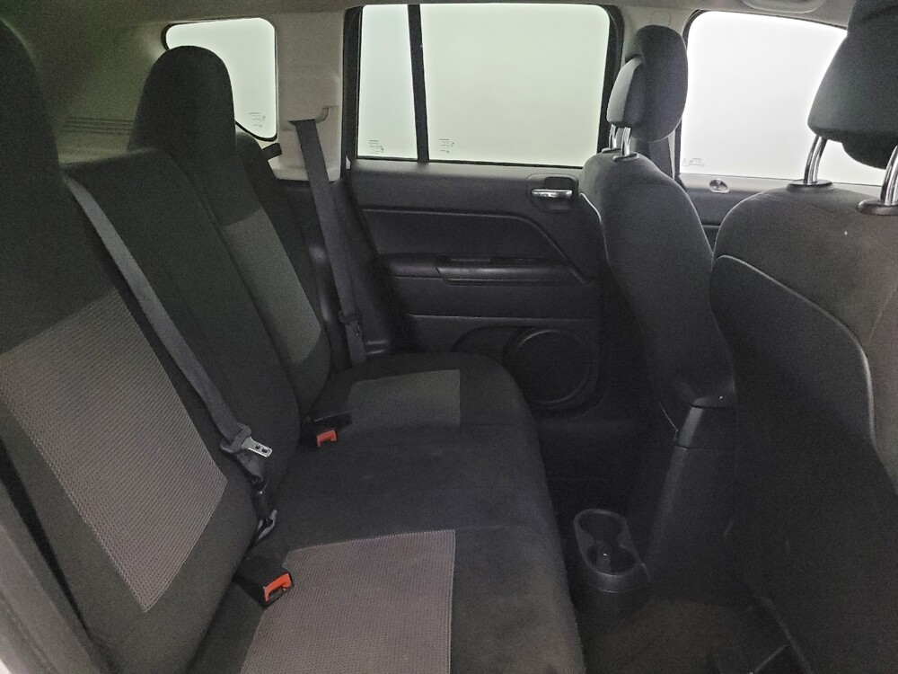 2017 Jeep Compass in Pittsburgh, PA 15236 - 18143674 19