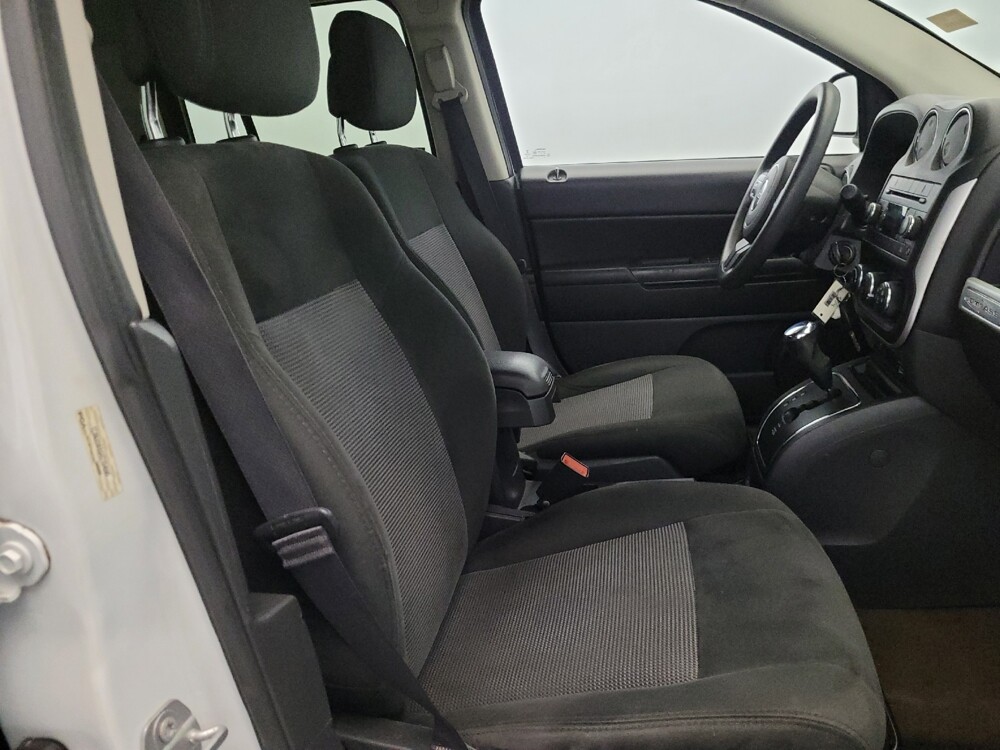 2017 Jeep Compass in Pittsburgh, PA 15236 - 18143674 21