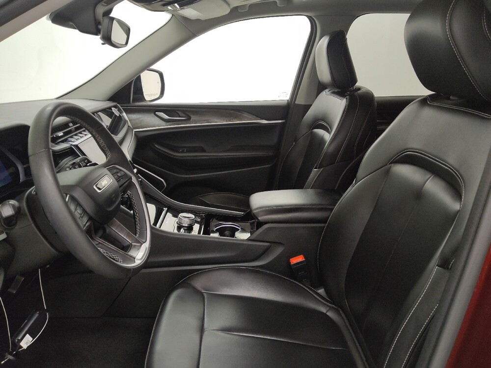 2023 Jeep Grand Cherokee in St. Louis, MO 63136 - 18143682 17