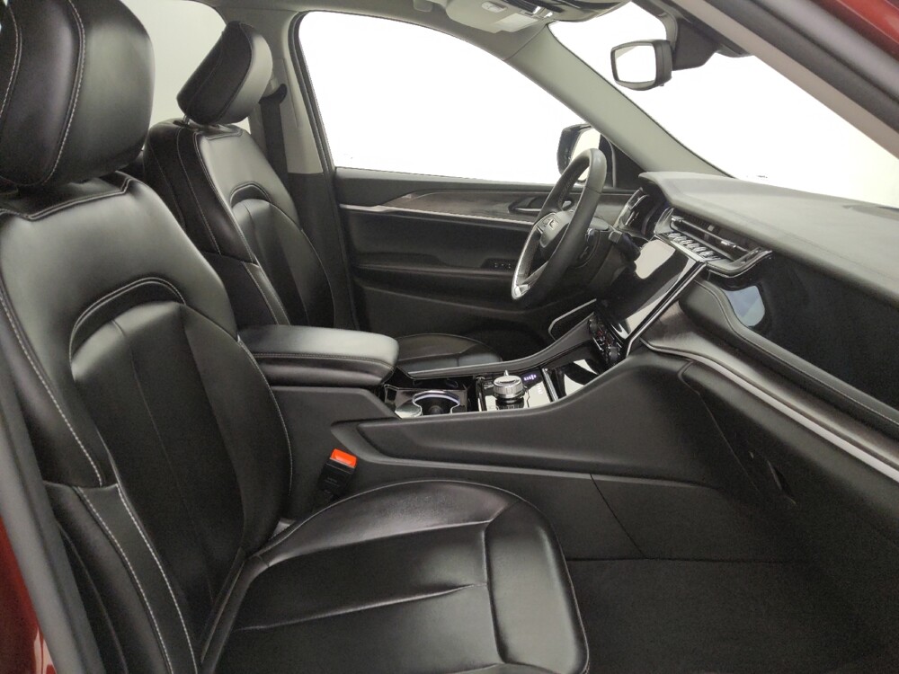 2023 Jeep Grand Cherokee in St. Louis, MO 63136 - 18143682 21