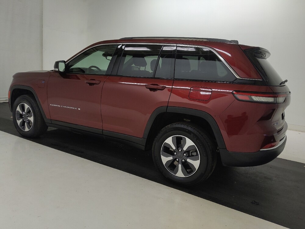 2023 Jeep Grand Cherokee in St. Louis, MO 63136 - 18143682 3