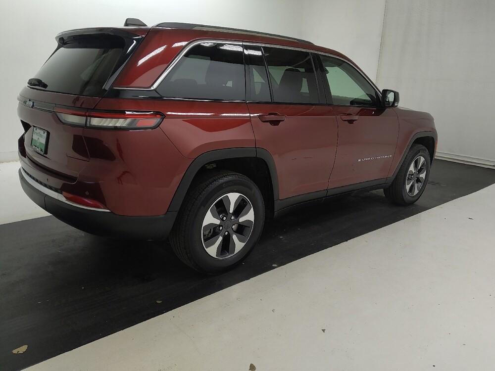 2023 Jeep Grand Cherokee in St. Louis, MO 63136 - 18143682 10