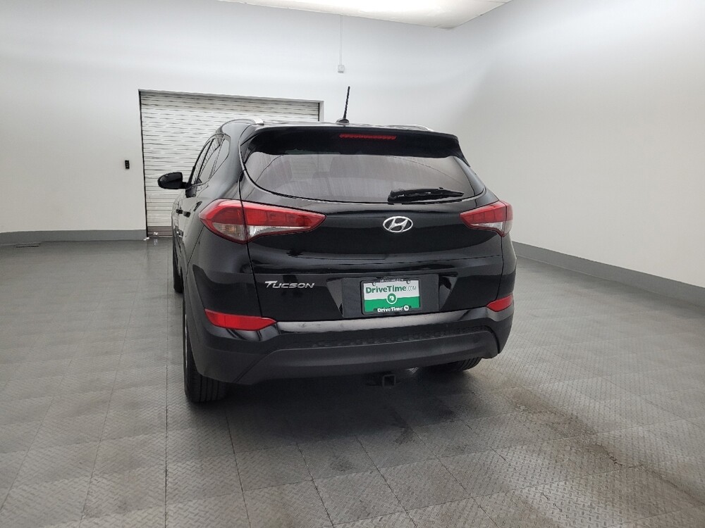 2017 Hyundai Tucson in Phoenix, AZ 85022 - 18143704 6