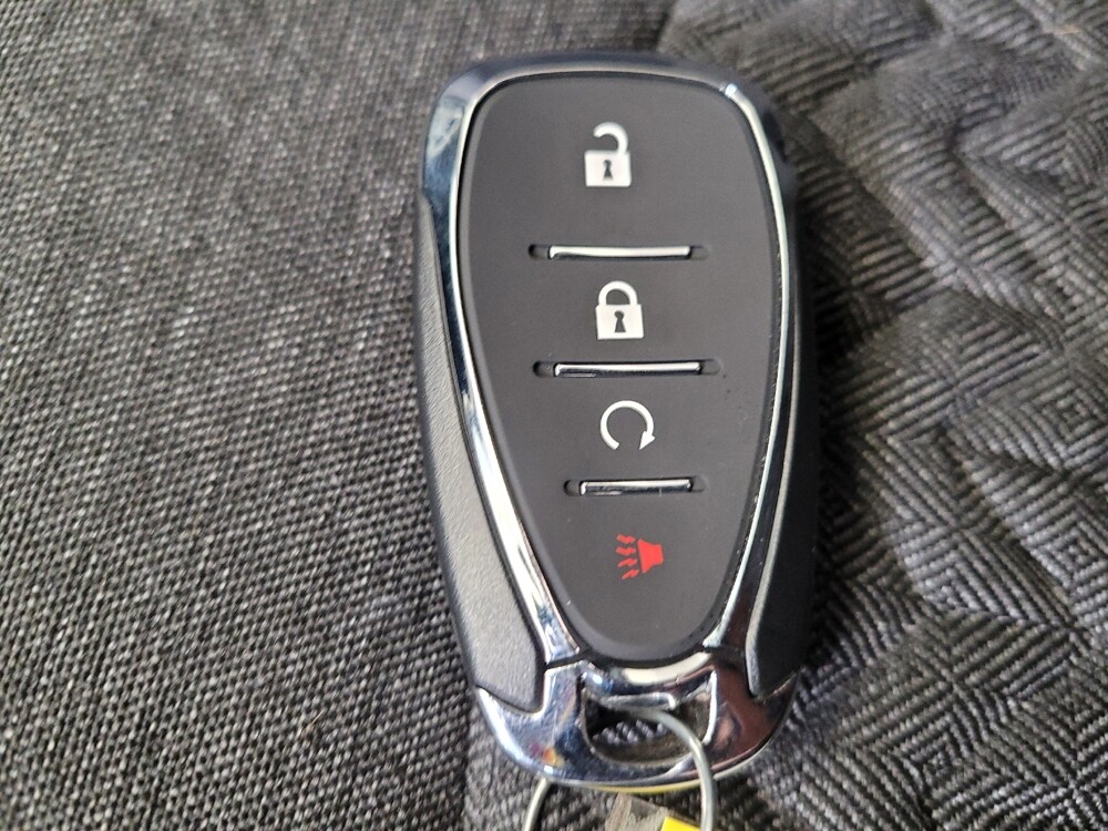2022 Chevrolet Equinox in Cincinnati, OH 45255 - 18143706 32