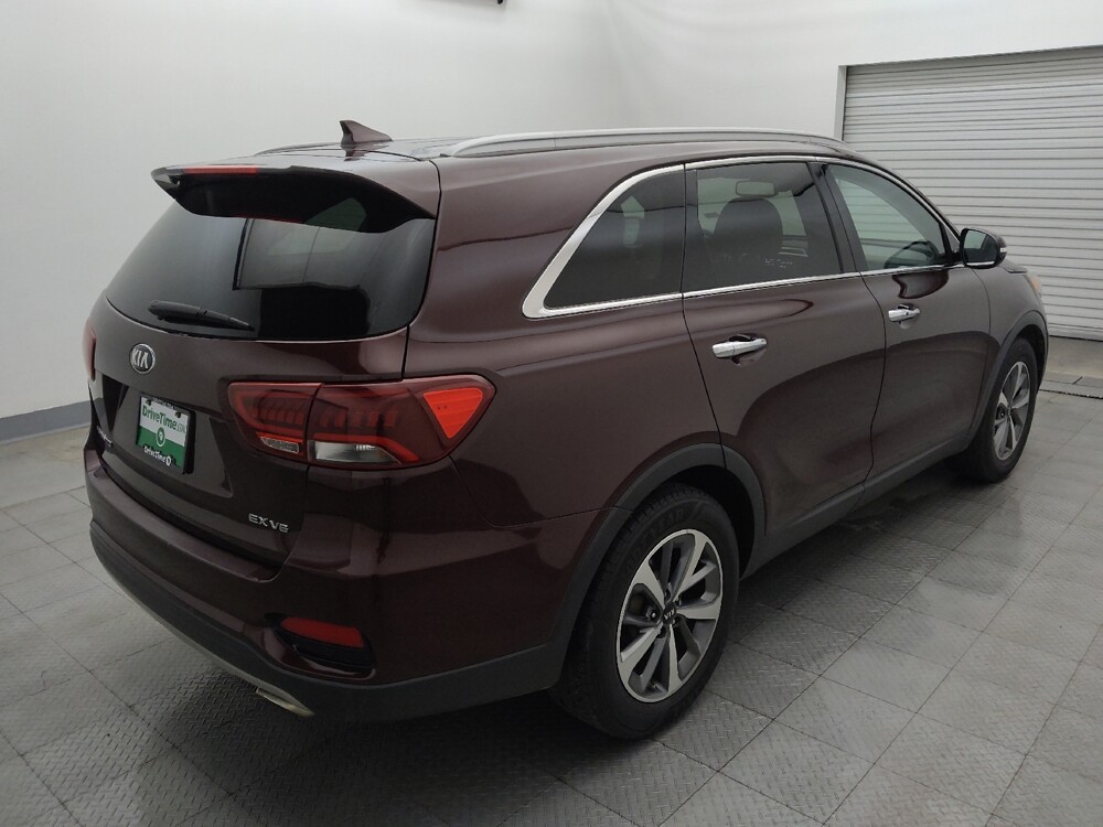 2019 Kia Sorento in Houston, TX 77034 - 18143723 9