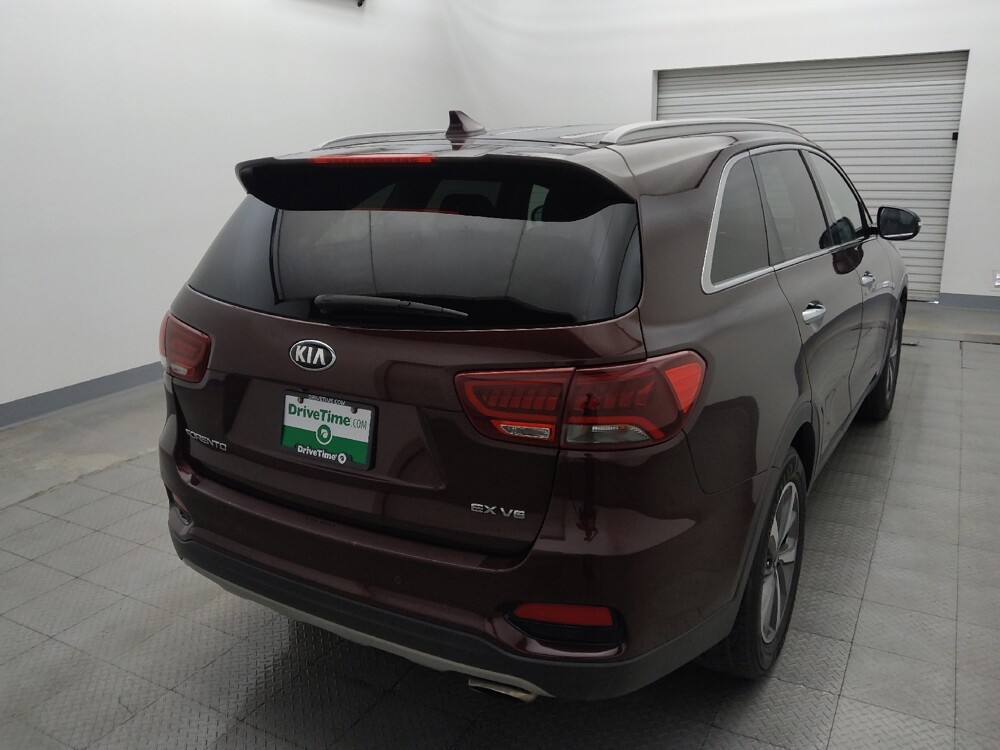 2019 Kia Sorento in Houston, TX 77034 - 18143723 7