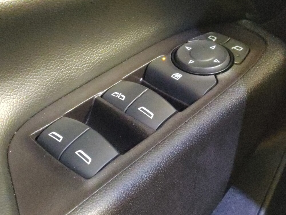 2021 Chevrolet Equinox in San Antonio, TX 78238 - 18143727 27