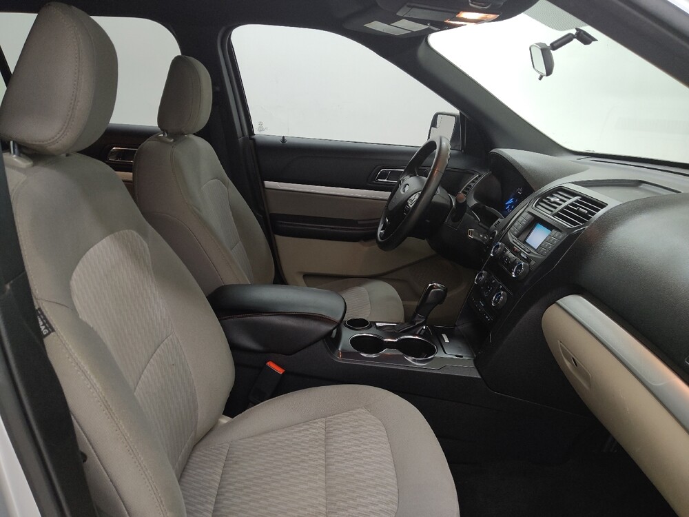 2018 Ford Explorer in St. Louis, MO 63136 - 18143735 21