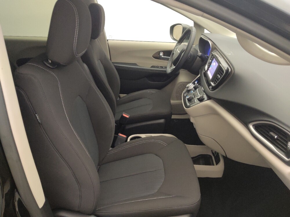 2022 Chrysler Voyager in Houston, TX 77074 - 18143738 21