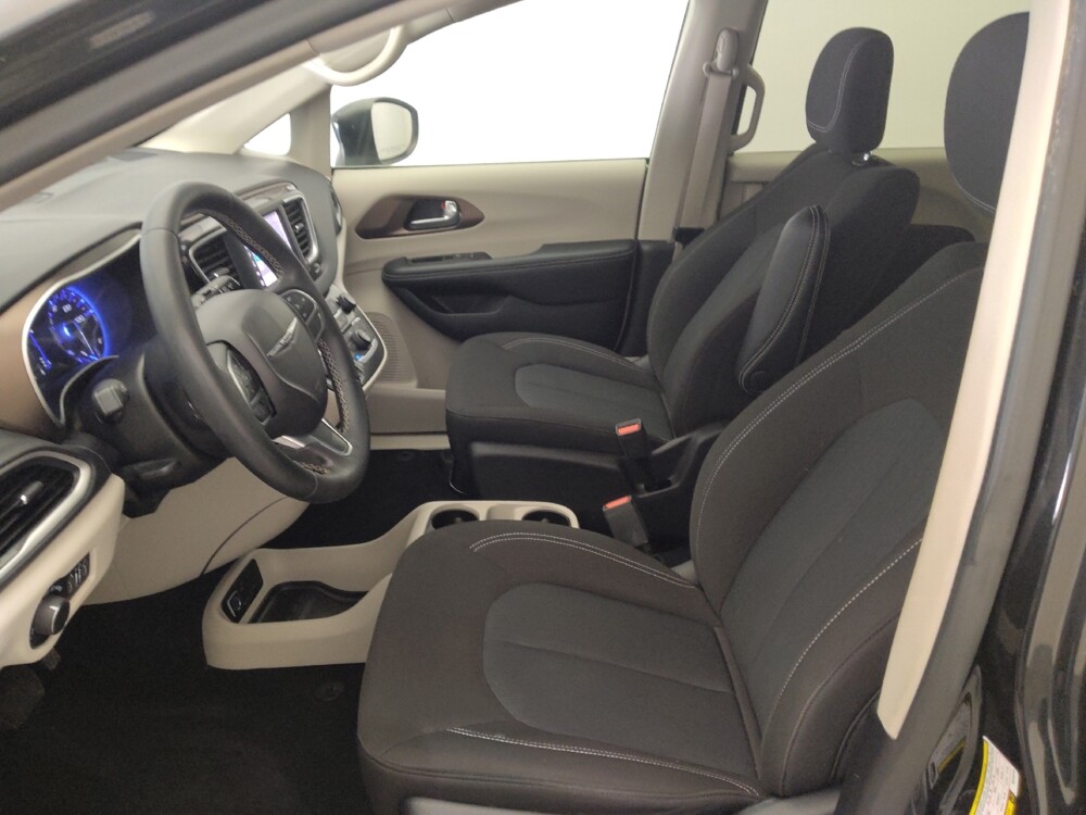 2022 Chrysler Voyager in Houston, TX 77074 - 18143738 17