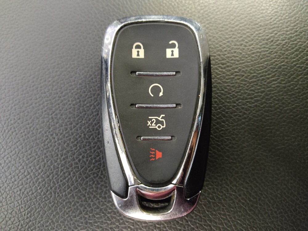 2020 Chevrolet Malibu in Houston, TX 77074 - 18143739 32