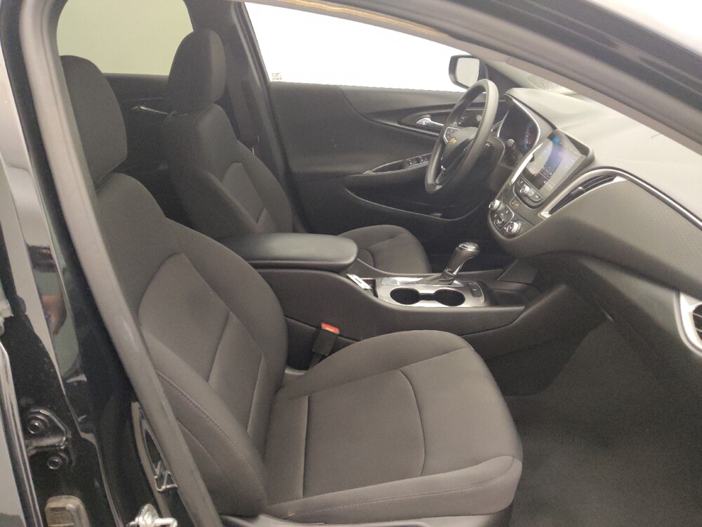2020 Chevrolet Malibu in Houston, TX 77074 - 18143739 21