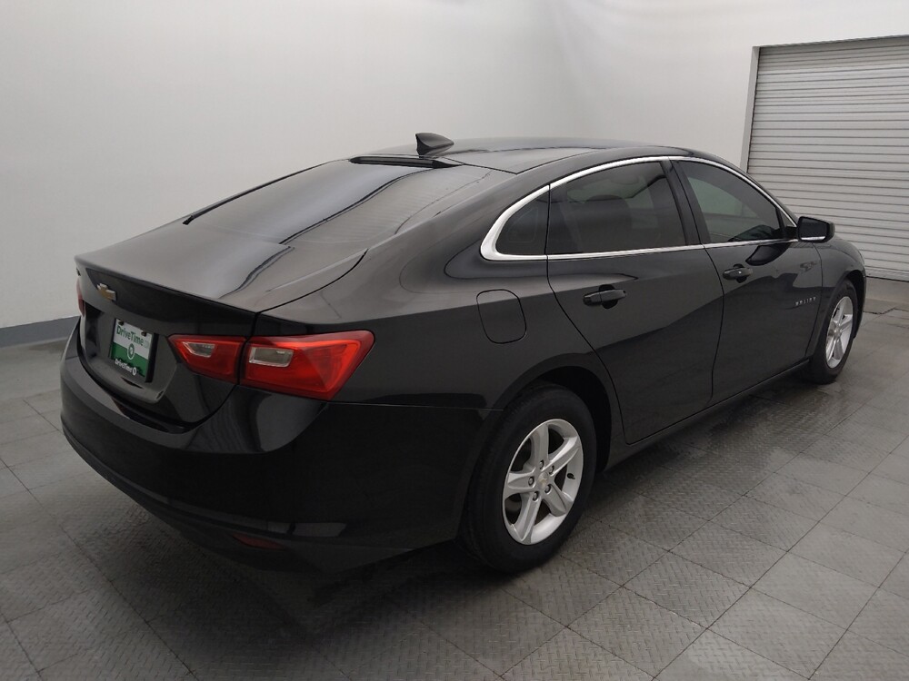 2020 Chevrolet Malibu in Houston, TX 77074 - 18143739 9
