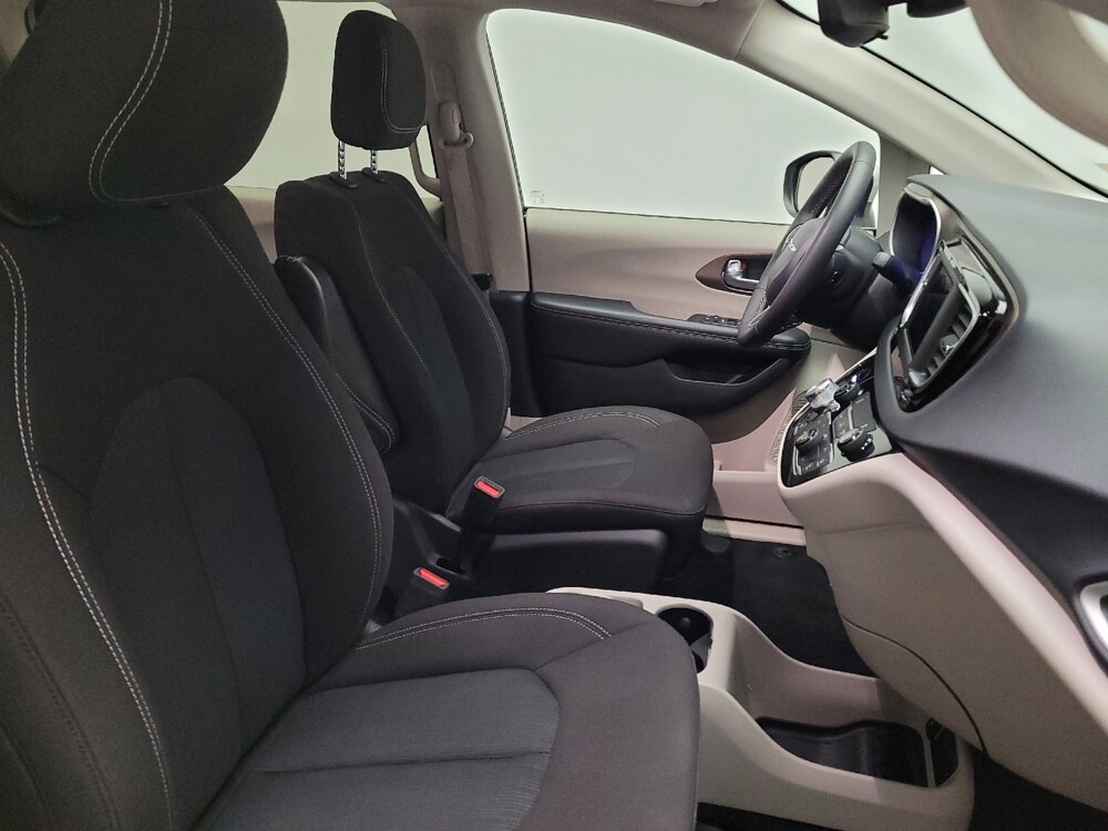 2023 Chrysler Voyager in Torrance, CA 90504 - 18143745 21
