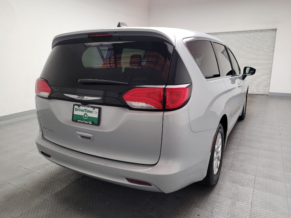 2023 Chrysler Voyager in Torrance, CA 90504 - 18143745 7