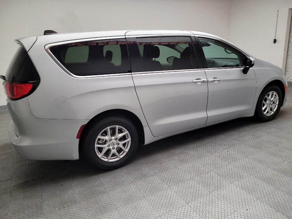 2023 Chrysler Voyager in Torrance, CA 90504 - 18143745 10