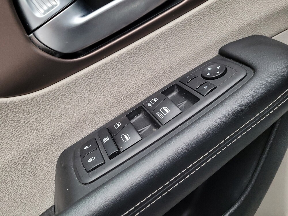 2023 Chrysler Voyager in Torrance, CA 90504 - 18143745 27