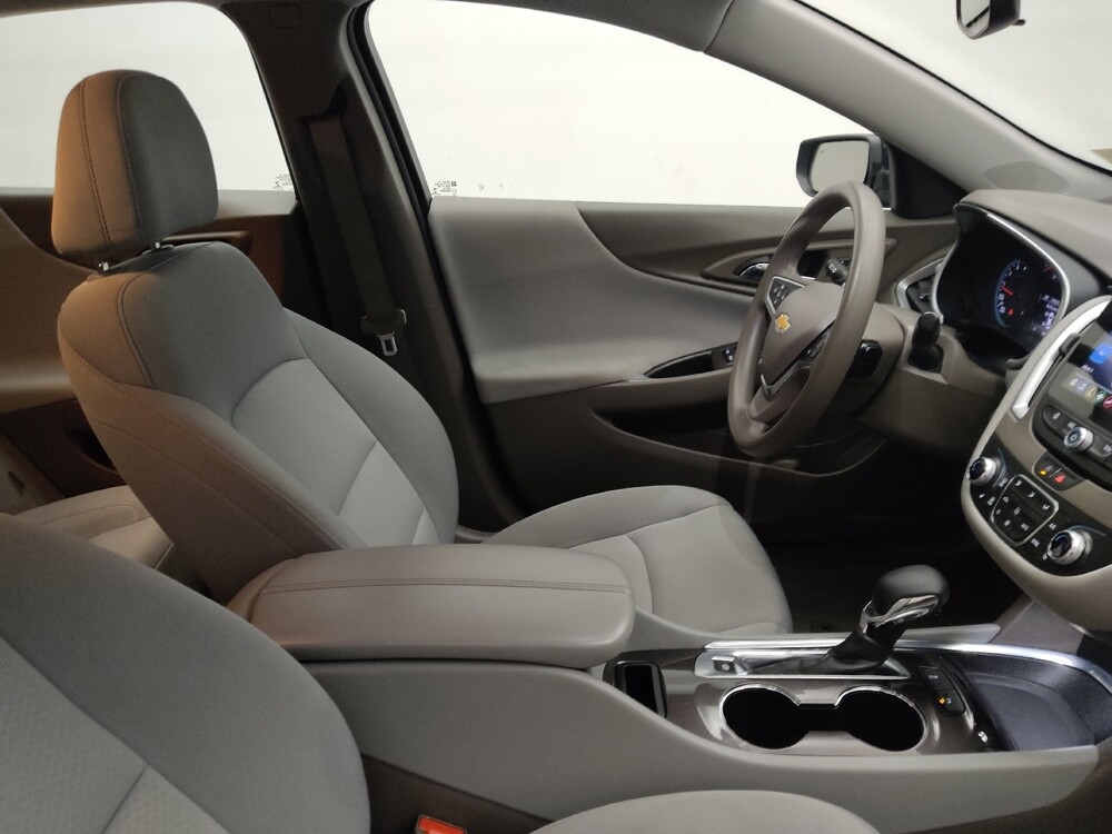 2022 Chevrolet Malibu in Des Moines, IA 50310 - 18143750 21