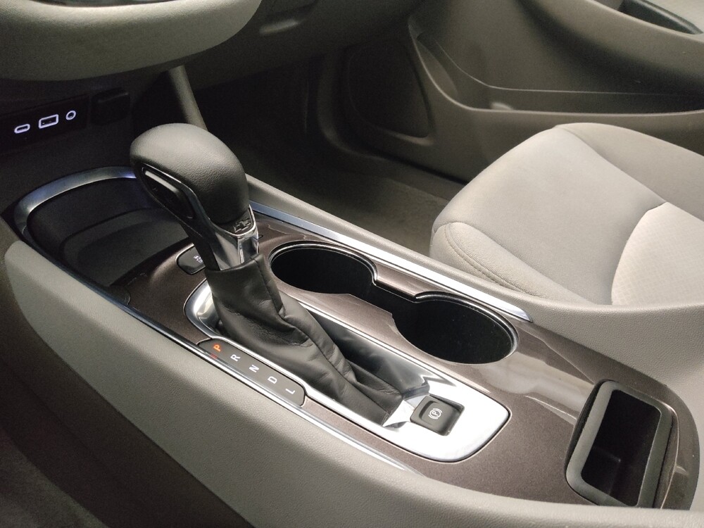 2022 Chevrolet Malibu in Des Moines, IA 50310 - 18143750 26