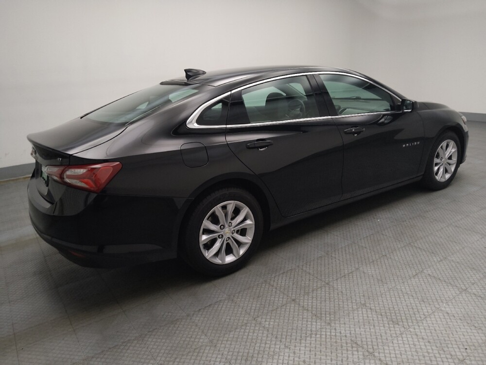 2022 Chevrolet Malibu in Des Moines, IA 50310 - 18143750 10