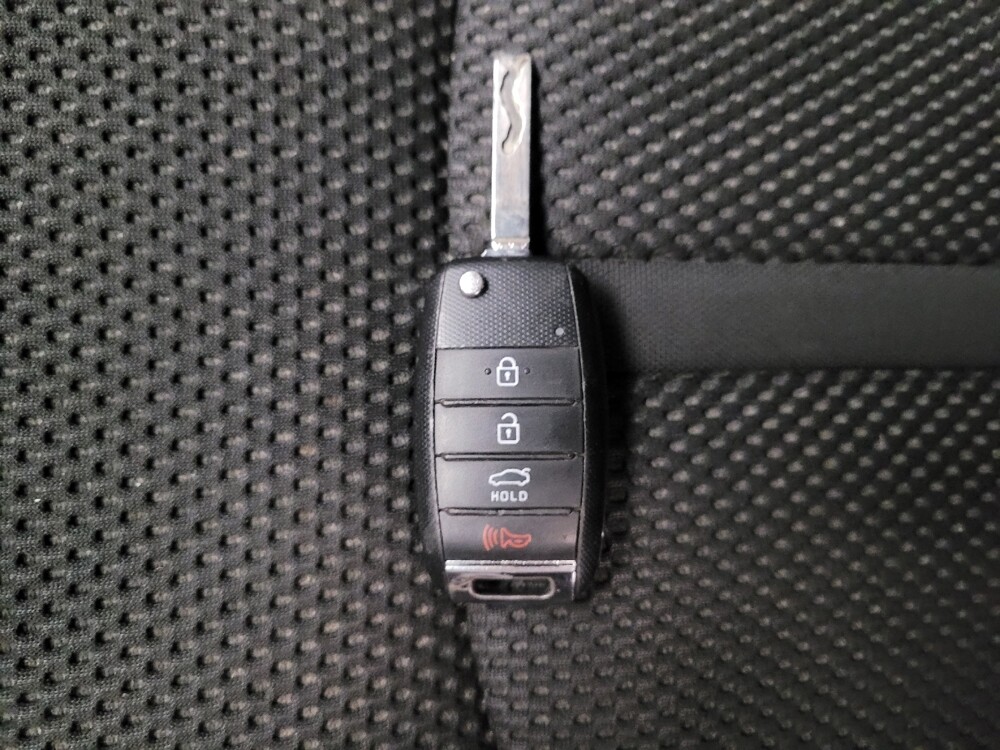 2020 Kia Optima in Torrance, CA 90504 - 18143752 32