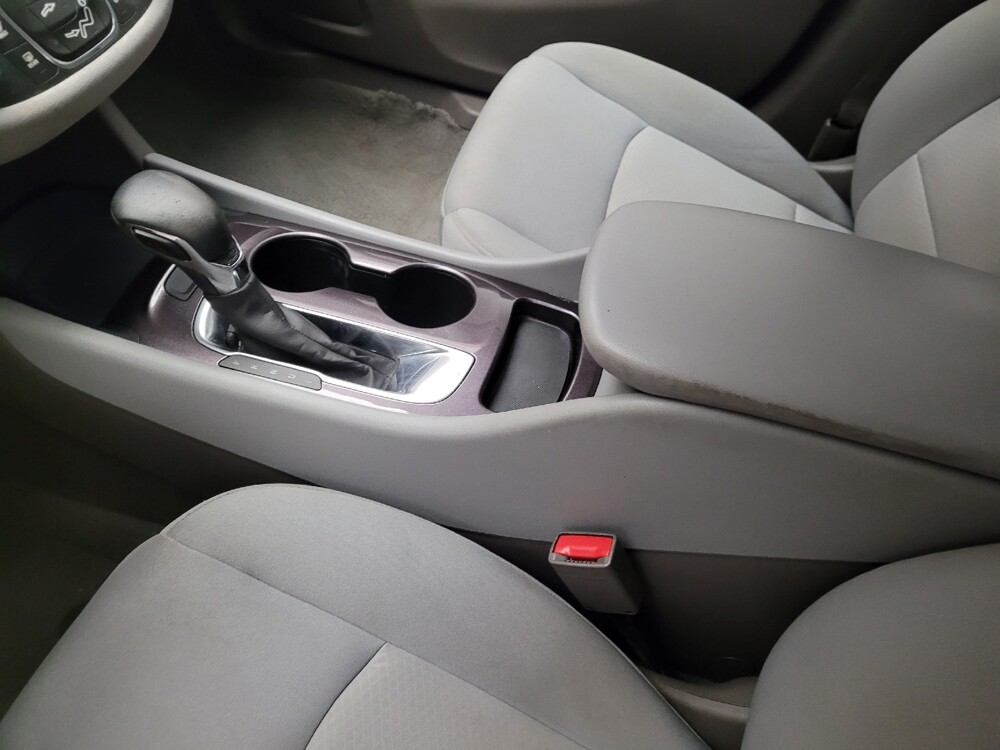 2021 Chevrolet Malibu in Downey, CA 90241 - 18143758 26