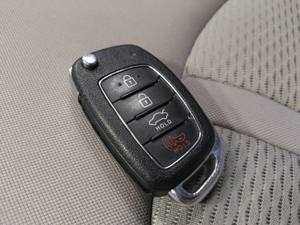 2018 Hyundai Sonata in Tucson, AZ 85705 - 18143761 32