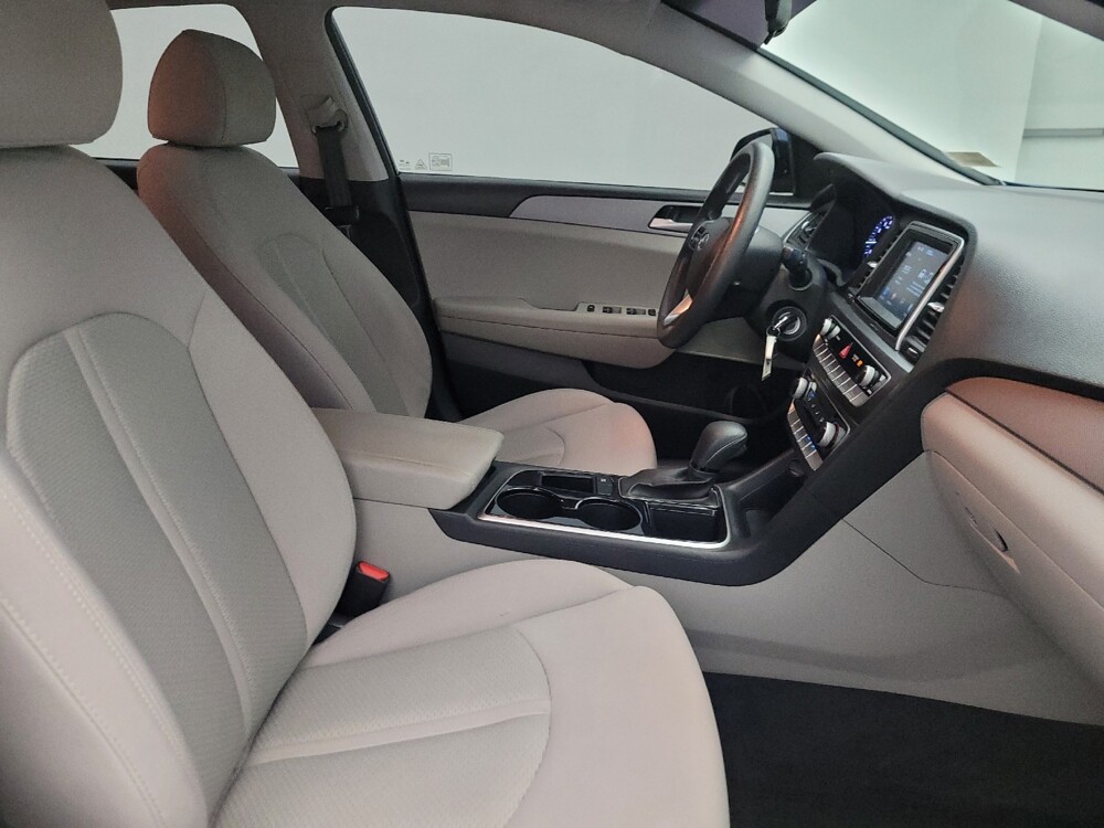 2018 Hyundai Sonata in Tucson, AZ 85705 - 18143761 21