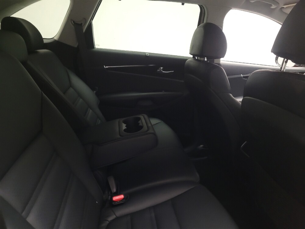 2018 Kia Sorento in Downey, CA 90241 - 18143774 19