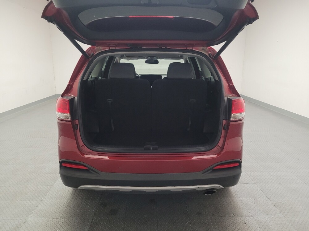 2018 Kia Sorento in Downey, CA 90241 - 18143774 29