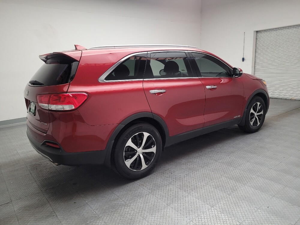 2018 Kia Sorento in Downey, CA 90241 - 18143774 10