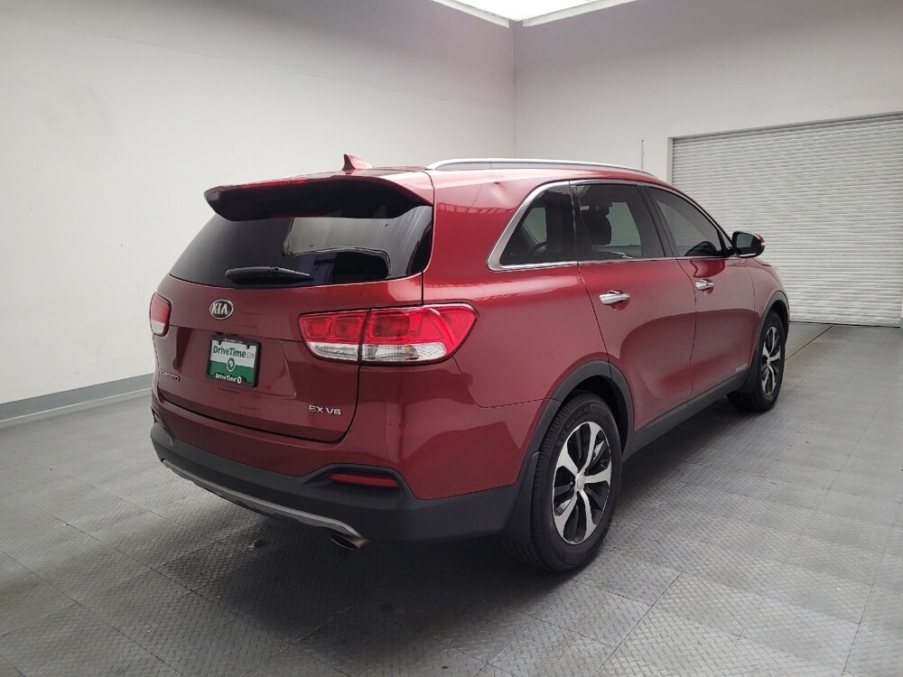 2018 Kia Sorento in Downey, CA 90241 - 18143774 9