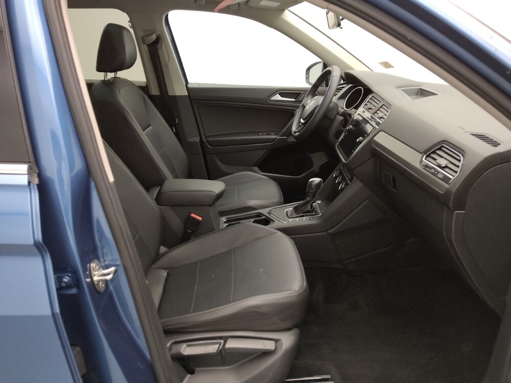 2020 Volkswagen Tiguan in Topeka, KS 66611 - 18143775 21