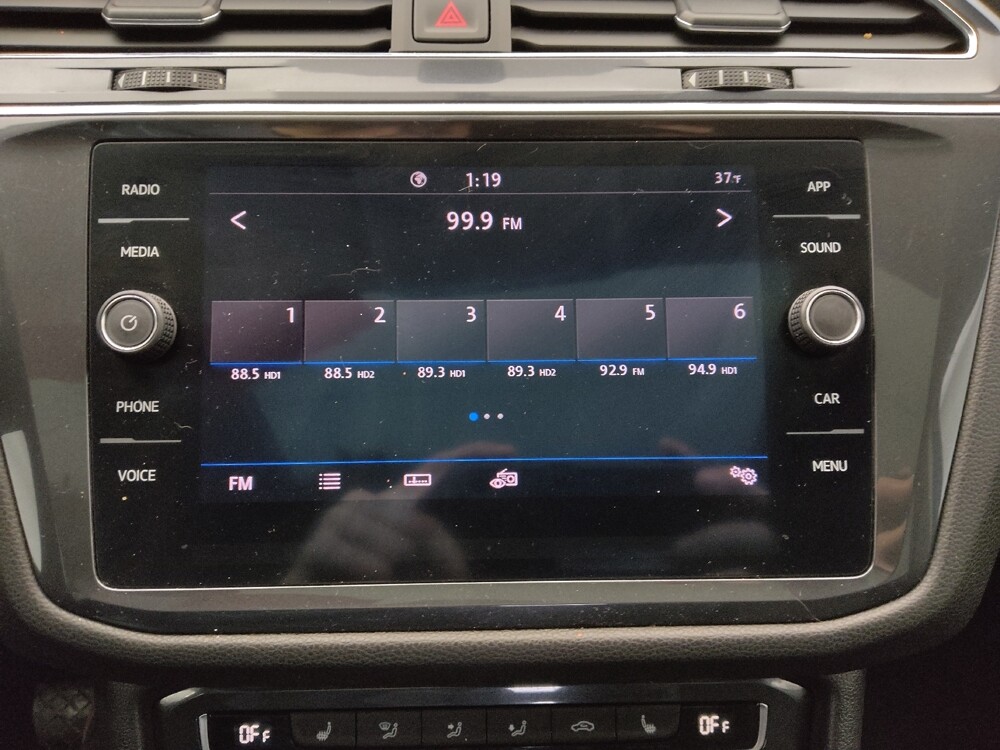 2020 Volkswagen Tiguan in Topeka, KS 66611 - 18143775 25
