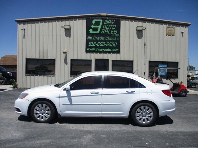 2014 Chrysler 200 in Oak Grove, MO 64075 - 18143786 8