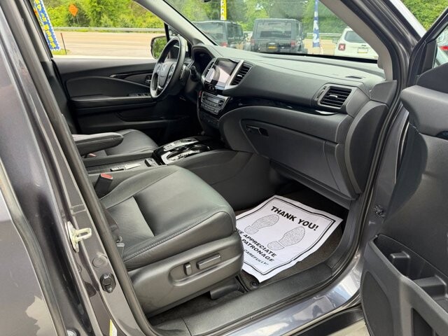 2016 Honda Pilot in Knoxville, TN 37920 - 18143787 19