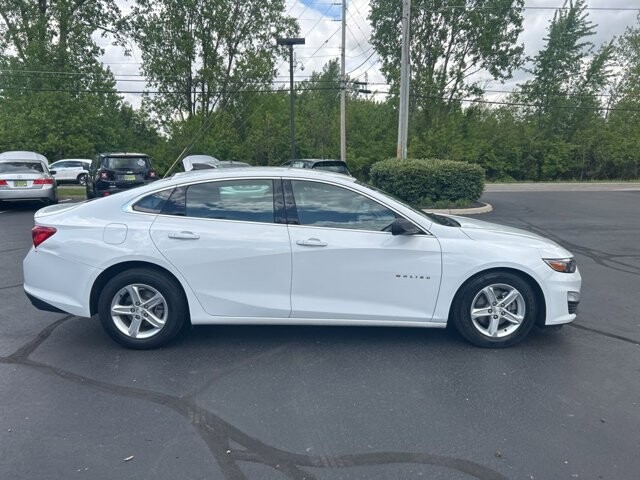 2019 Chevrolet Malibu in Marysville, OH 43040 - 18143803 7