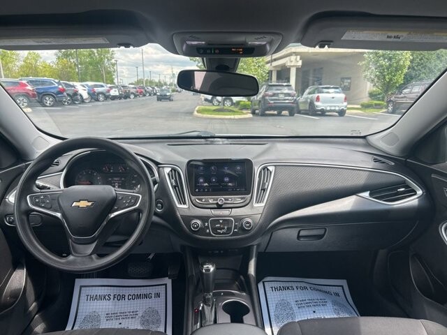 2019 Chevrolet Malibu in Marysville, OH 43040 - 18143803 25